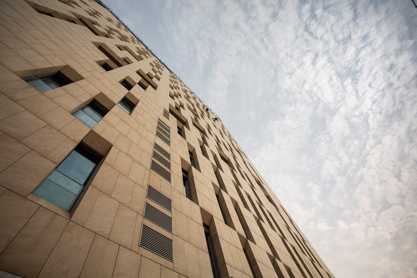 Lavori in facciata sullo Skyline di Brescia