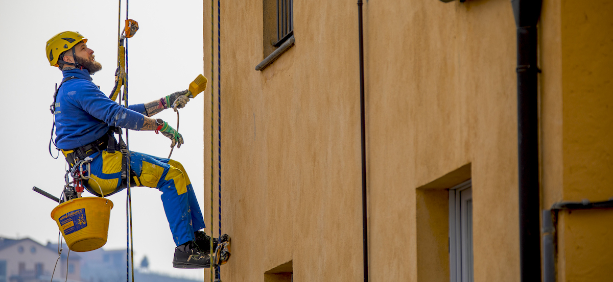 <strong>Rifacimento facciata: costo, permessi e detrazioni [2023]</strong>