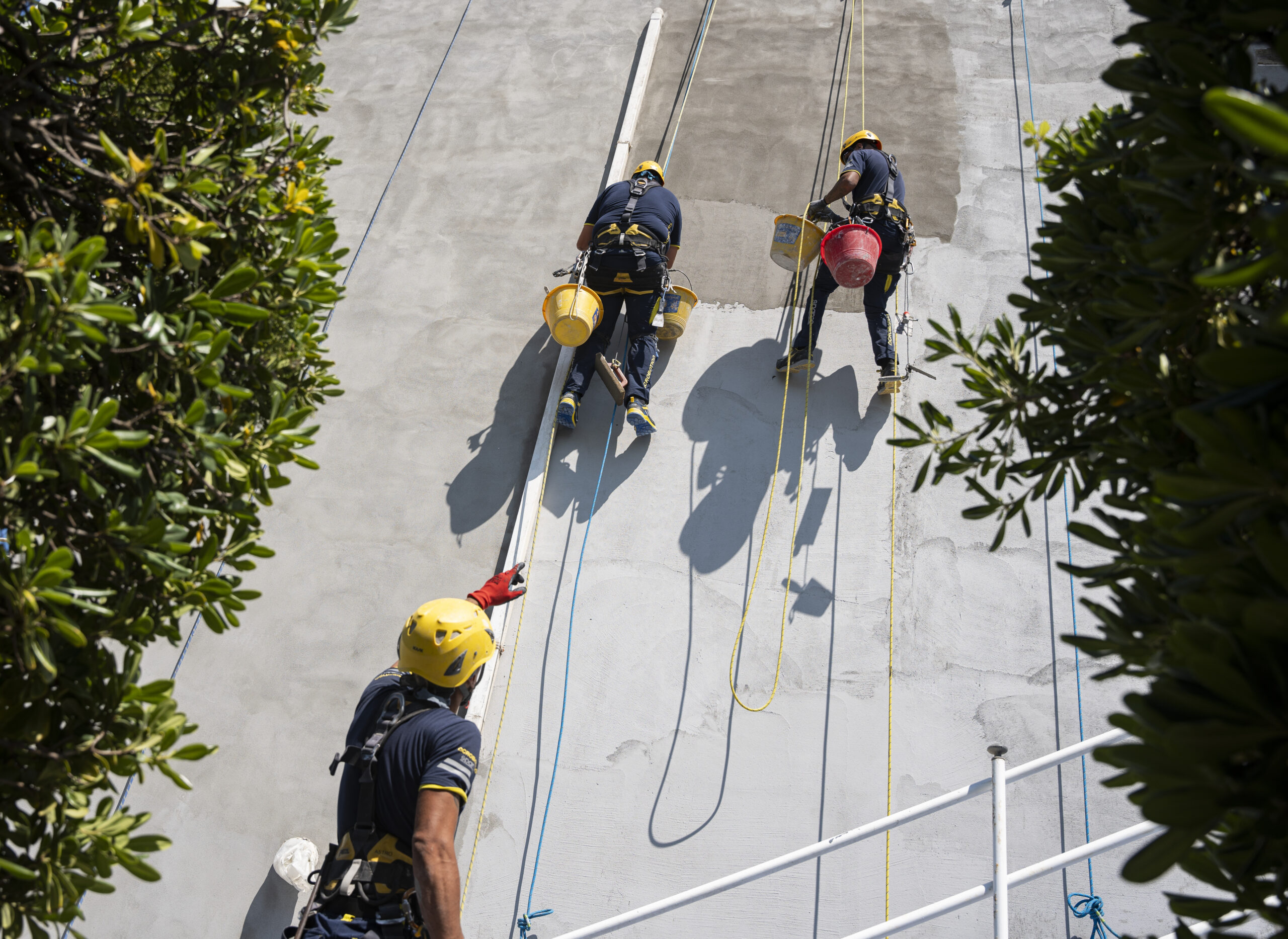 Lavori su fune: guida ai lavori in quota senza ponteggi