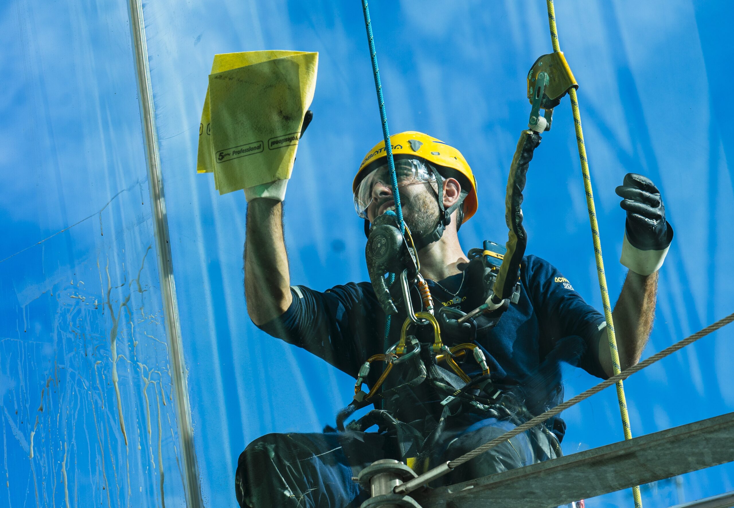 Come pulire i vetri esterni che non si aprono: guida completa